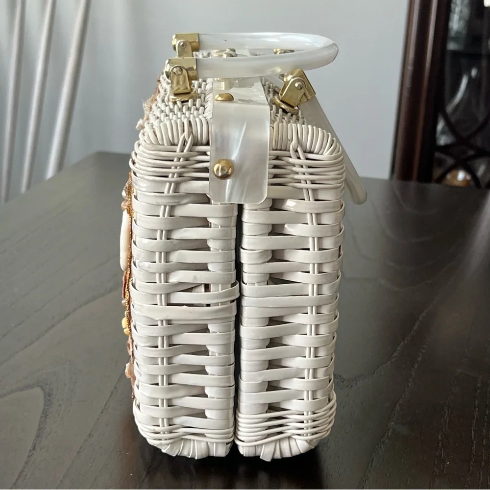 Vintage Seashell Embellished White Wicker Handbag - Picture 12 of 16